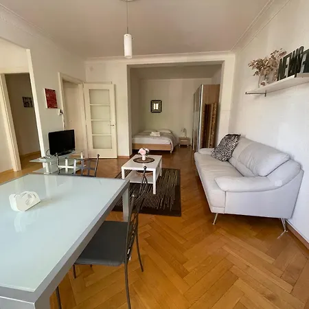 A 9 Minutes A Pied De La Gare De Лозана